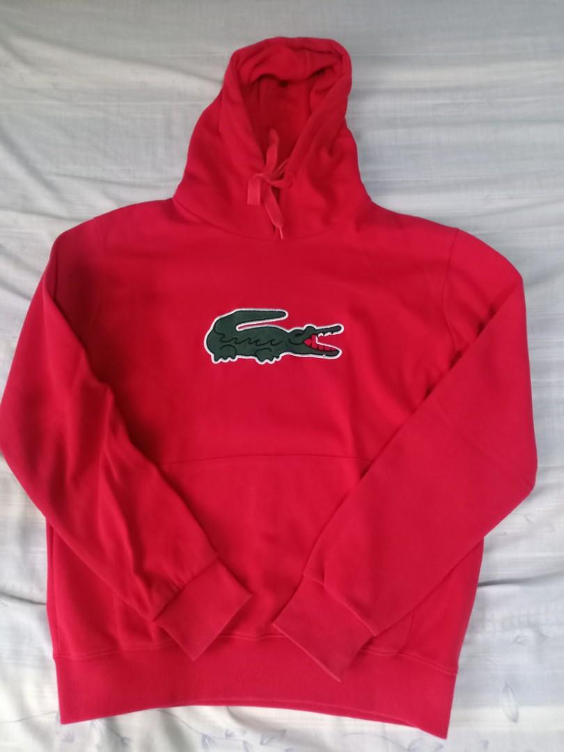 Red Lacoste Big Logo Hoodie Men S Fashion Clothes Tops On Carousell - tren gaya 29 jaket roblox