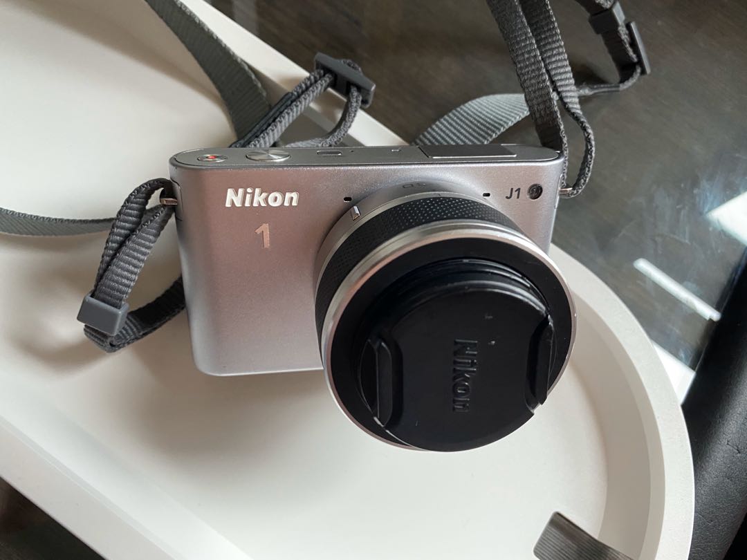 Used Nikon J1  - pristine condition only SGD249 ,mirrorless camera digital point and shoot