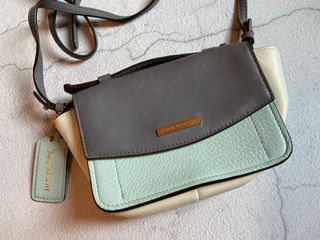 （分類：）位於 。 由 shopakolic 提交（商品編號 1000536873，圖片 1）。簡介： 。