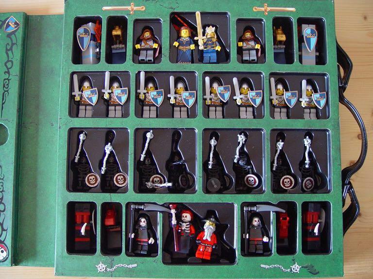 Lego 852001 Chess set reduced