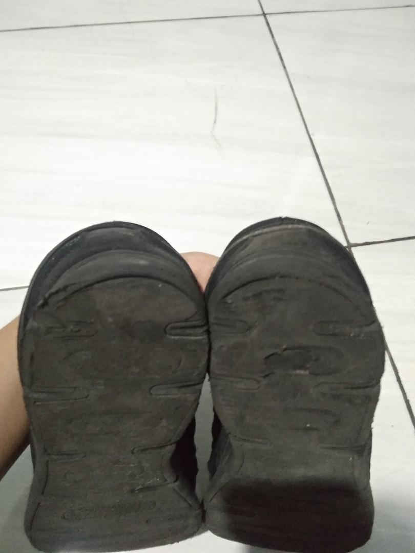 champion black running shoes