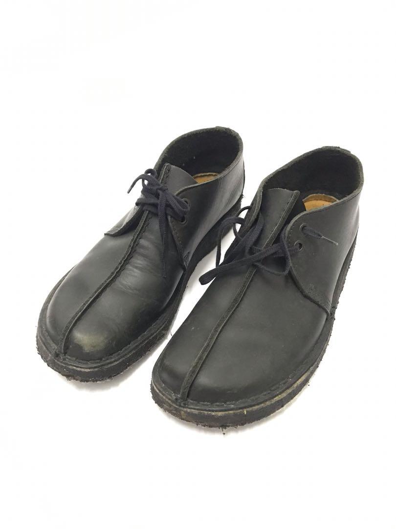 Clarks trek hotsell formed black
