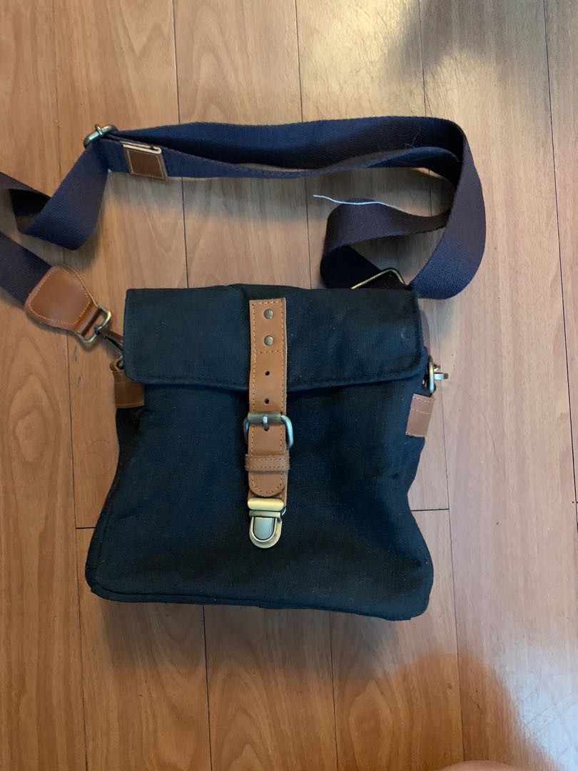 gouache camera bag