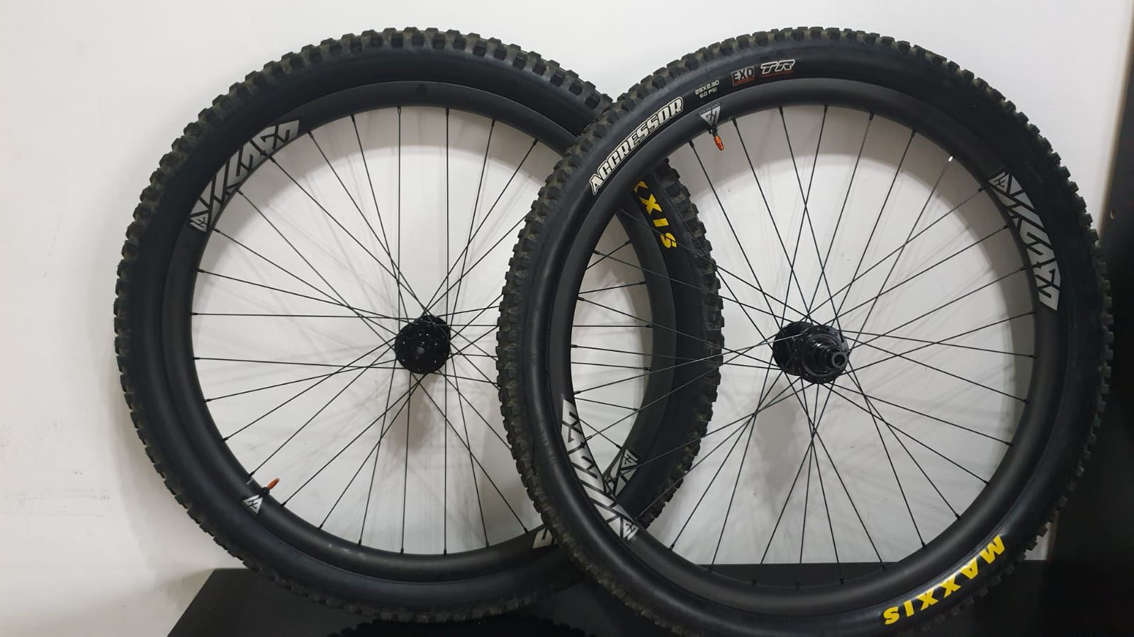 lb carbon rims