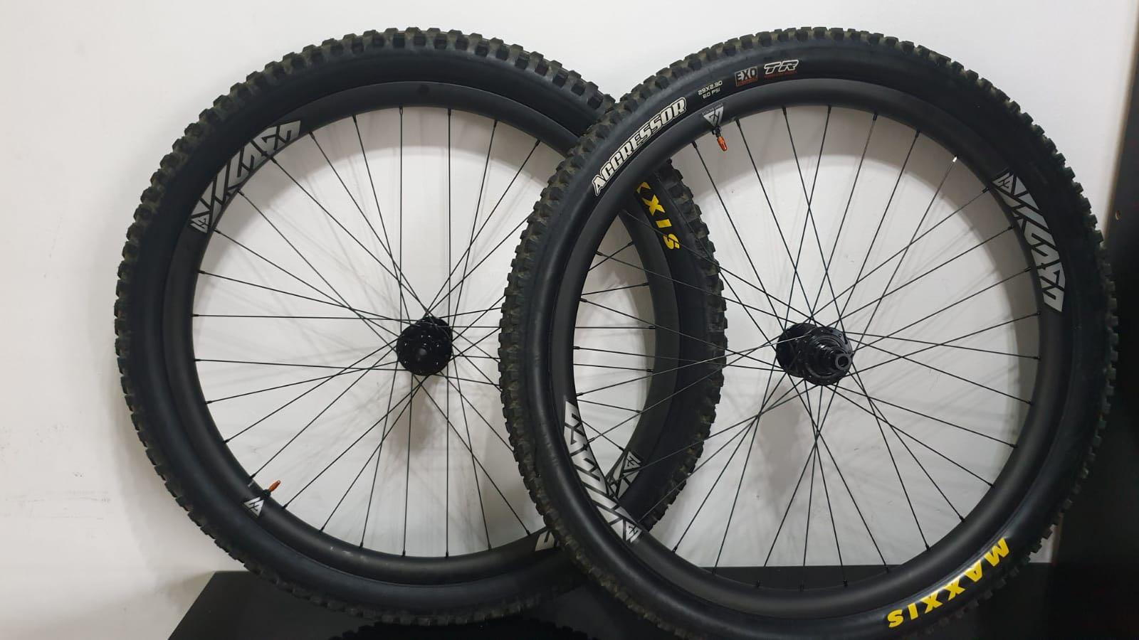 Lb carbon rims Clearance