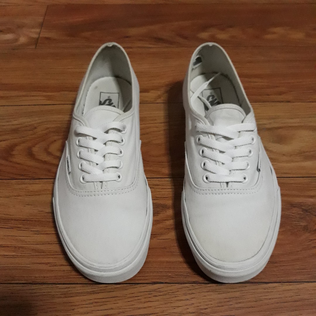 Vans Authentic Triple White, Men's Fashion, Footwear, Sneakers on Carousell