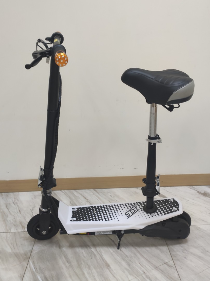 2-Wheel Mini Folding Electric Kick Scooter with Seat (Brand new and battery)