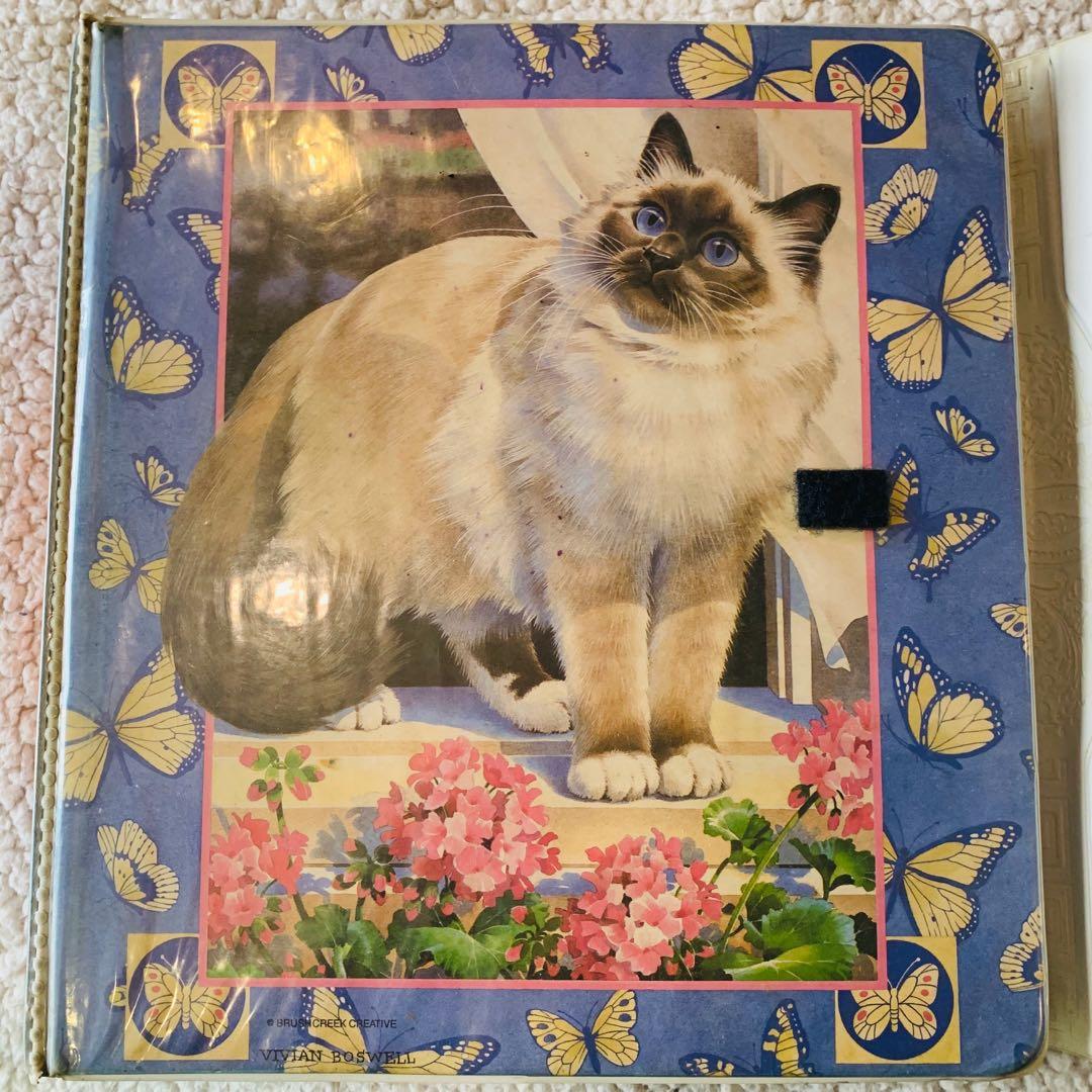 Authentic Vintage Sophisticats Mead Trapper Keeper (Category: Stationery & School Supplies) located in Quezon City. Submitted by shelved (Listing ID 1000625934, Image 2). Description: Hello! I’m selling my authentic and limited edition vintage Sophisticats trapper keeper with a cat and butterfly motif in pastel. Please note signs of use and slight flaws (paper marked at the left side), signs of use at the top and sides. Otherwise good condition a