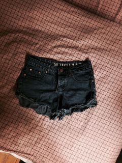 (Category: ) located in . Submitted by sugarandspice_ (Listing ID 1000720042, Image 1). Description: .