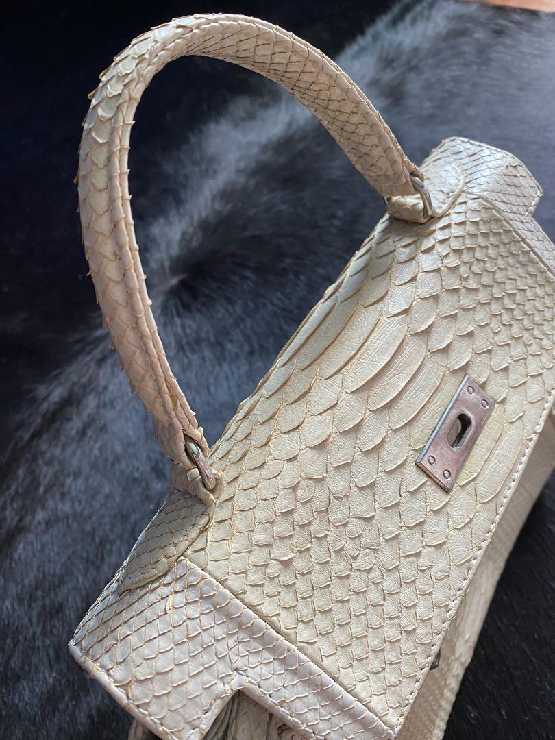 Kelly 28 Python Skin, Women's Fashion, Bags & Wallets, Cross-body Bags ...