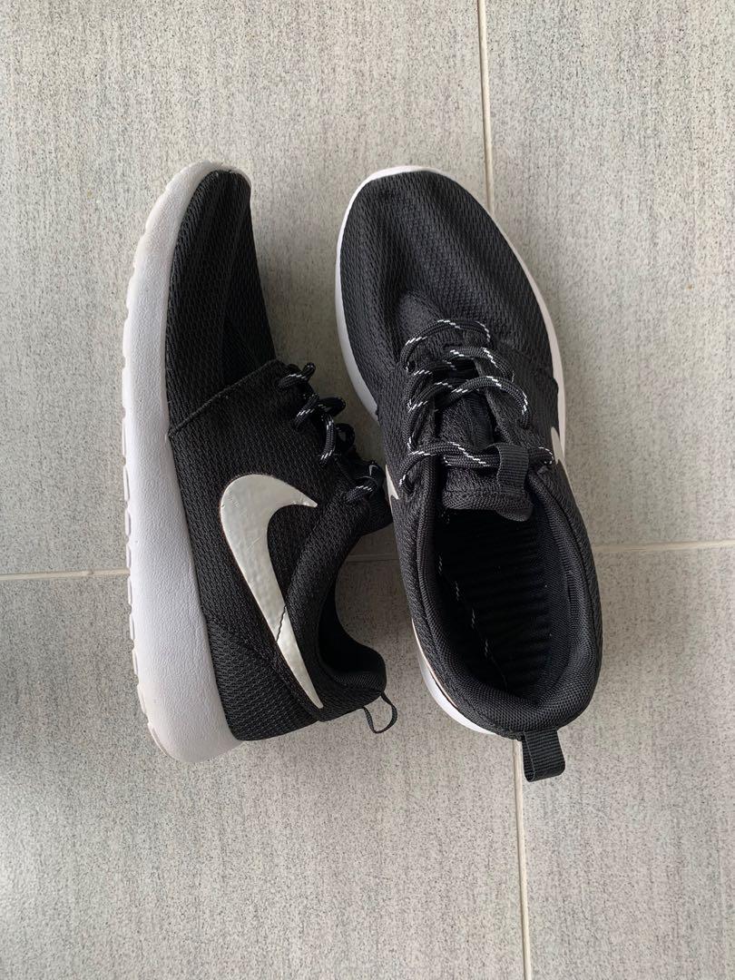 Nike Roshe Run Black Men s Fashion Footwear Sneakers on Carousell