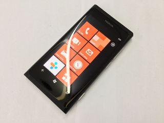 Nokia Lumia 800 16GB Windows 7.5 OS Ori