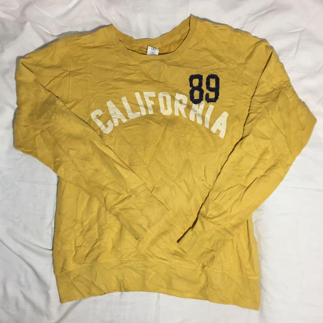 Sweatshirt Uniqlo California Men S Fashion Clothes Tops On Carousell