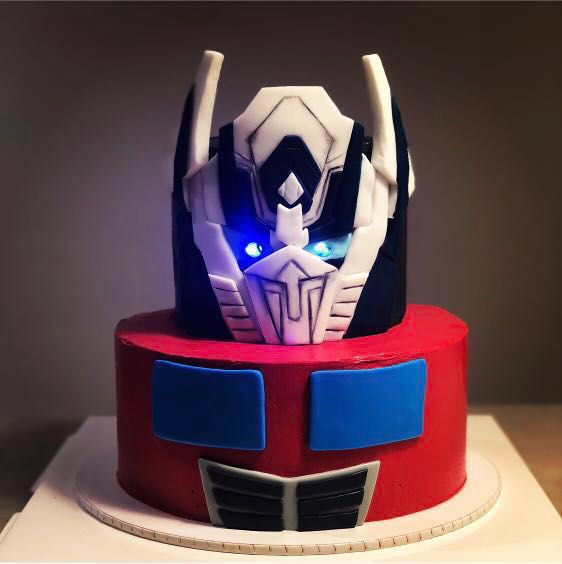 Transformers birthday cakes - TheTransformers.Net
