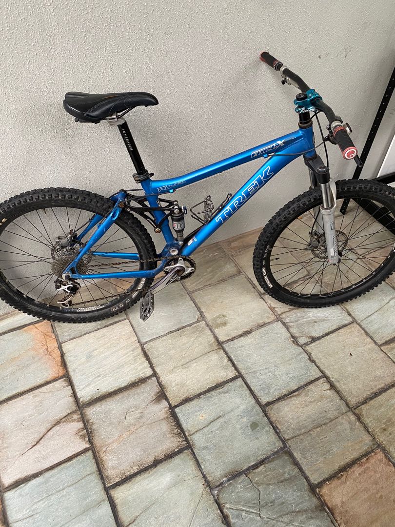 Trek Fuel EX 5. Size M 17.5 Sports Equipment Bicycles Parts