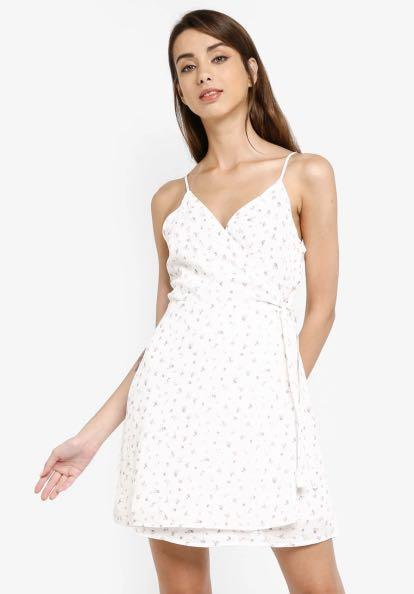Hollister wrap dress hotsell