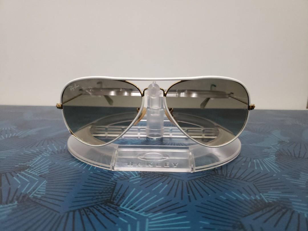 3 defect Ray Ban RB3025 J M 148 32 Size 58 70 off defect Ray Ban RB3025 J M 148 32 Size 58 Vintage