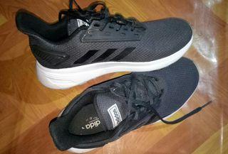 Adidas duramo