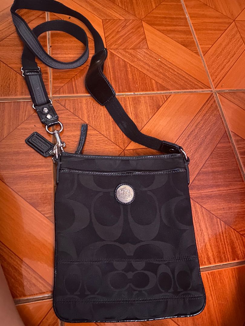 Coach sling bag, Women's Fashion, Bags & Wallets, Crossbody Bags on