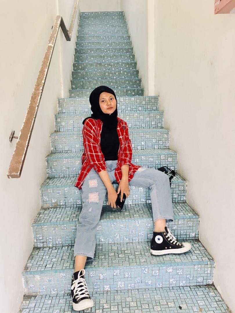 Converse sales hijab style