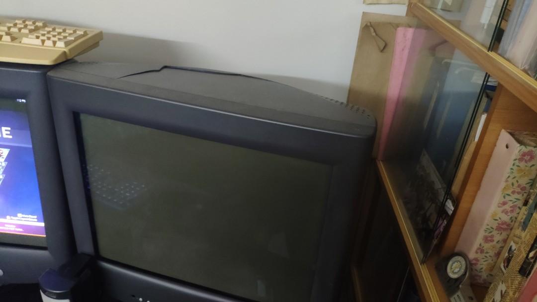 Dell P1130 Trinitron Highend 21" CRT Monitor, TV & Home Appliances, TV