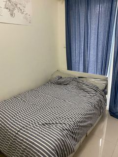 （分類：）位於 。 由 cestclaude727 提交（商品編號 1000885424，圖片 1）。簡介： 。