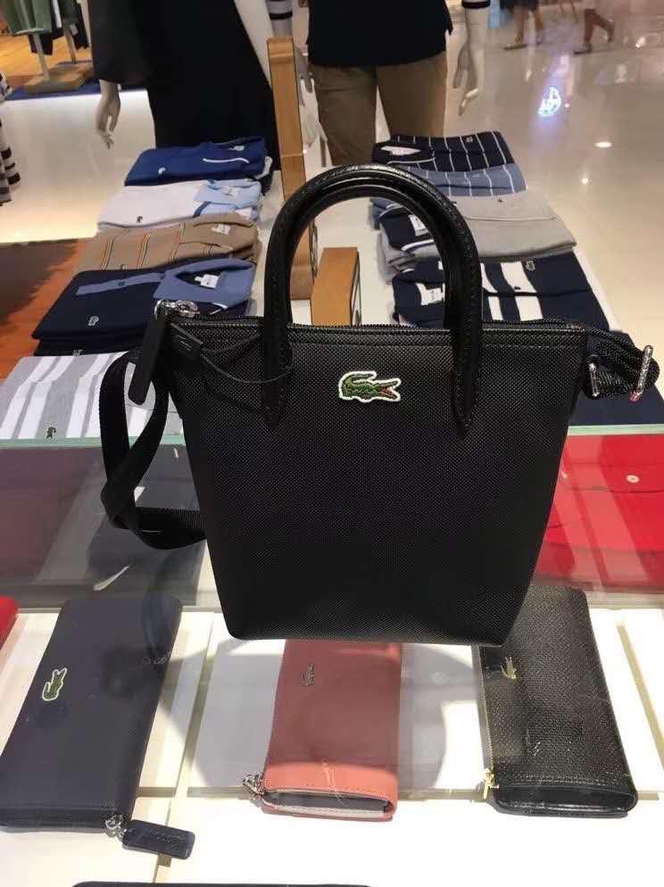 lacoste concept petit piqué zip tote