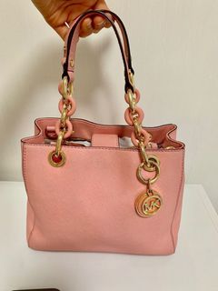（分類：）位於 。 由 turtlebb01 提交（商品編號 285494659，圖片 1）。簡介： 。