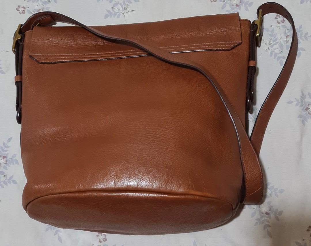 Fossil Haven Small Leather Bucket Bag in Brown