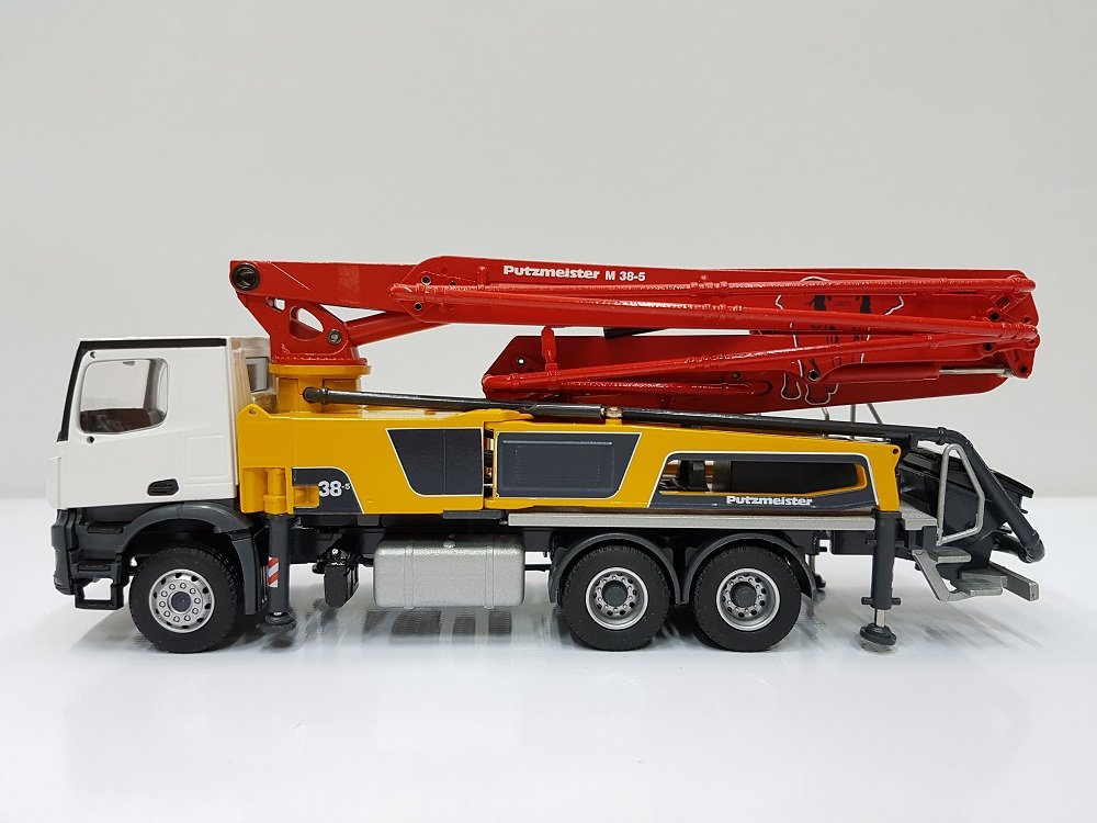 1 50 Mercedes Arocs Putzmeister M38 5rz Concrete Pump Toys Games Others On Carousell