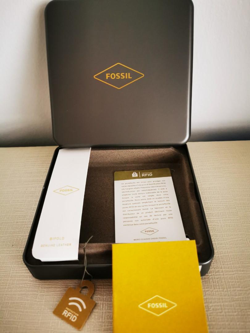 Fossil 2025 wallet box