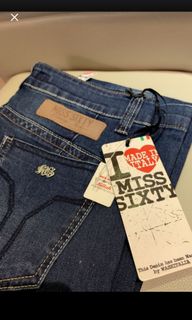 （分類：）位於 。 由 dsmilee 提交（商品編號 1000988587，圖片 1）。簡介： 。