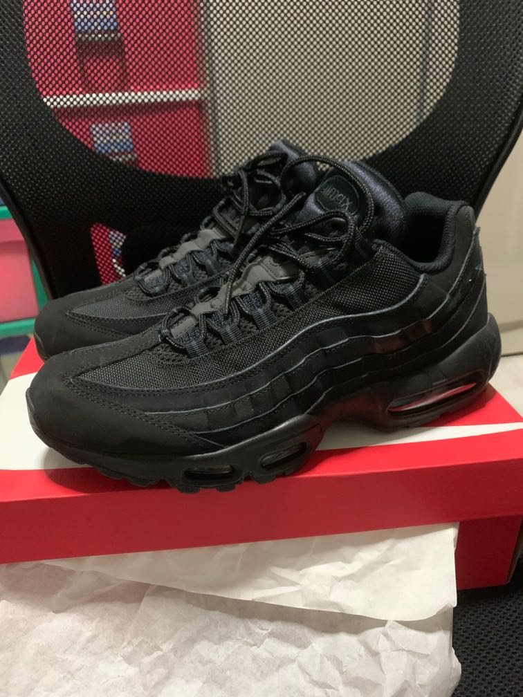 NIKE AIR MAX 95 ALL BLACK AUTHENTIC 