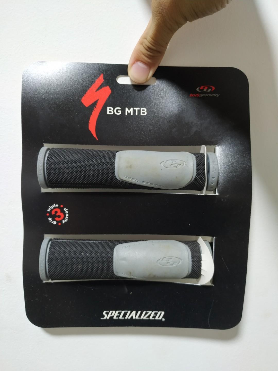 Specialized BG MTB grips, Bicycles & PMDs, Bicycles, Mountain Bikes on