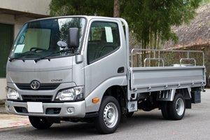 Toyota Dyna (2019) 5MT 10ft truck Rental