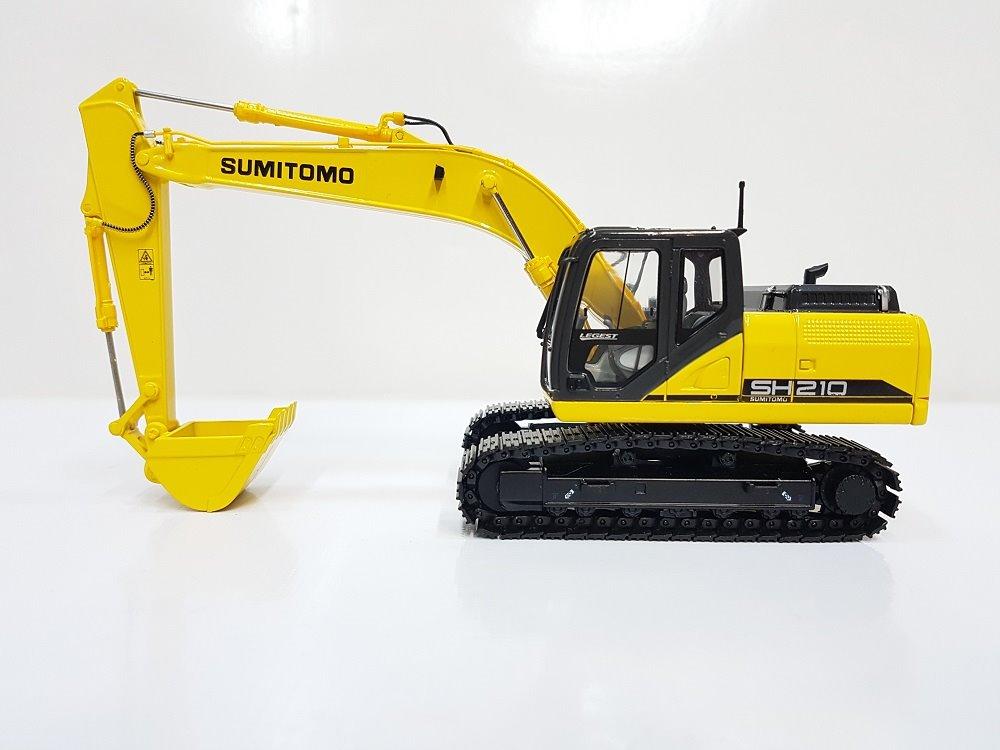 1:50 SUMITOMO SH210-6 EXCAVATOR, Hobbies & Toys, Toys