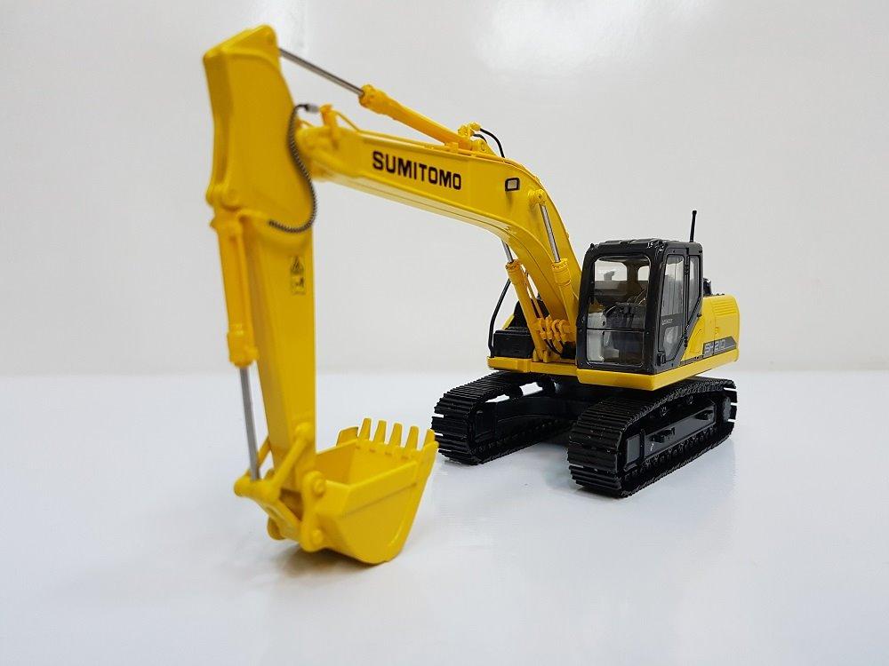 1:50 SUMITOMO SH210-6 EXCAVATOR, Hobbies & Toys, Toys