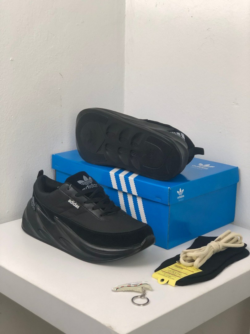 adidas shark all black
