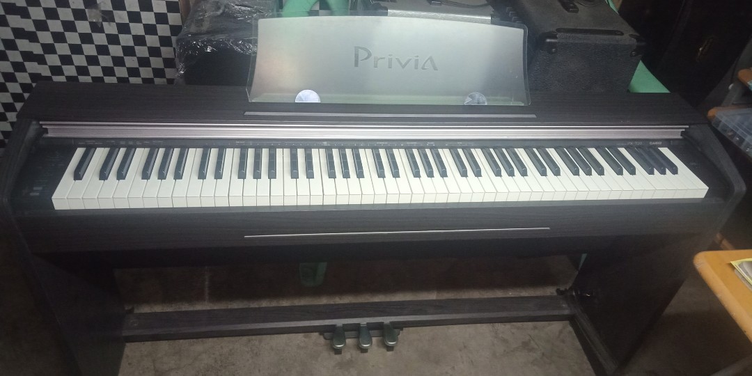 Muligt Beliggenhed Skråstreg Casio Privia PX-720 Digital Piano, Walnut 88 weighted key, Hobbies & Toys,  Music & Media, Musical Instruments on Carousell