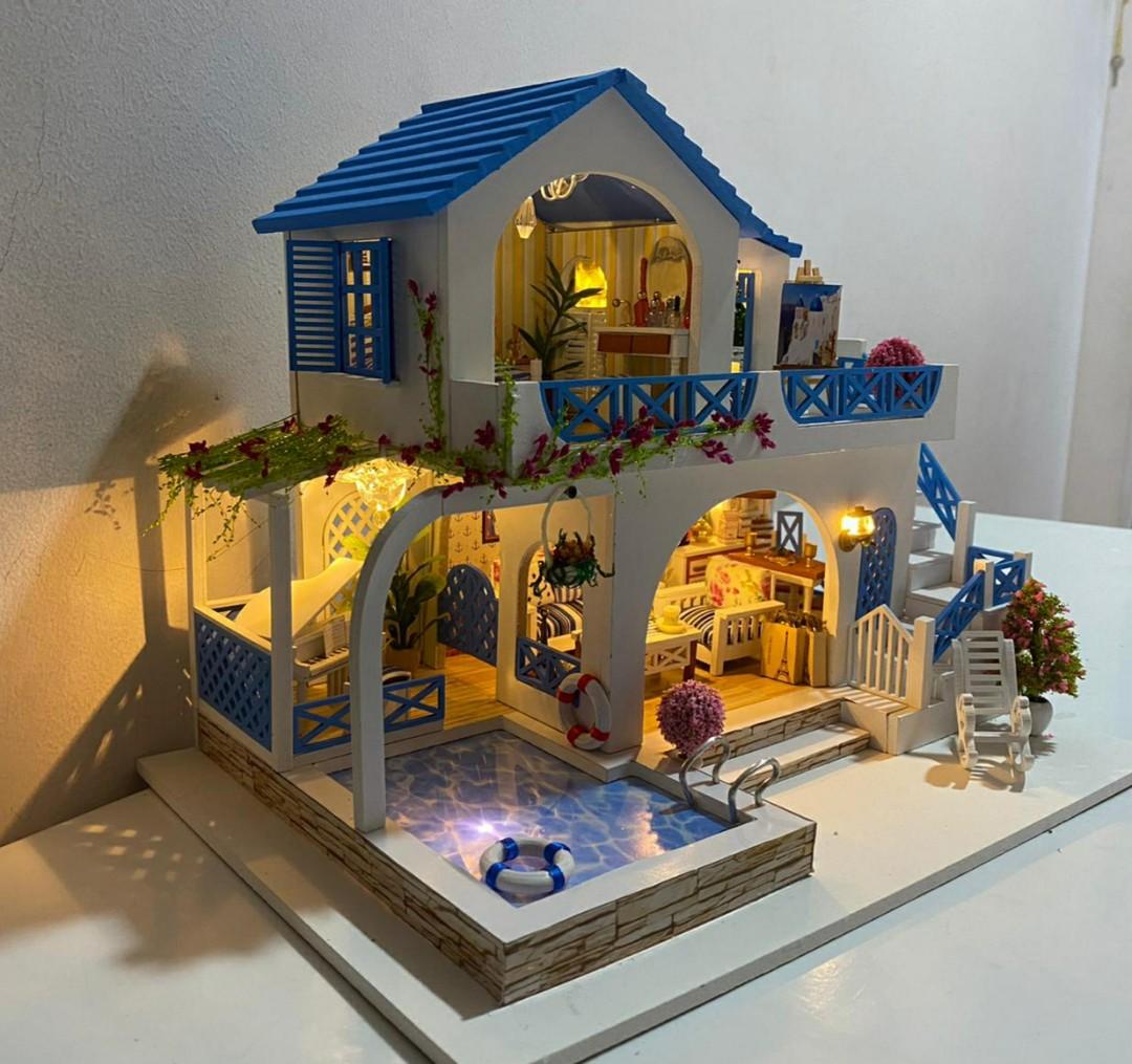 fully assembled doll houses for sale