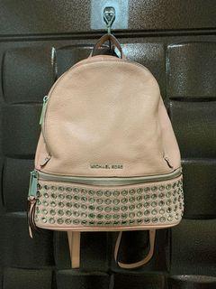 Michael Kors 粉色後背包