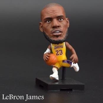 figurine lebron james lakers