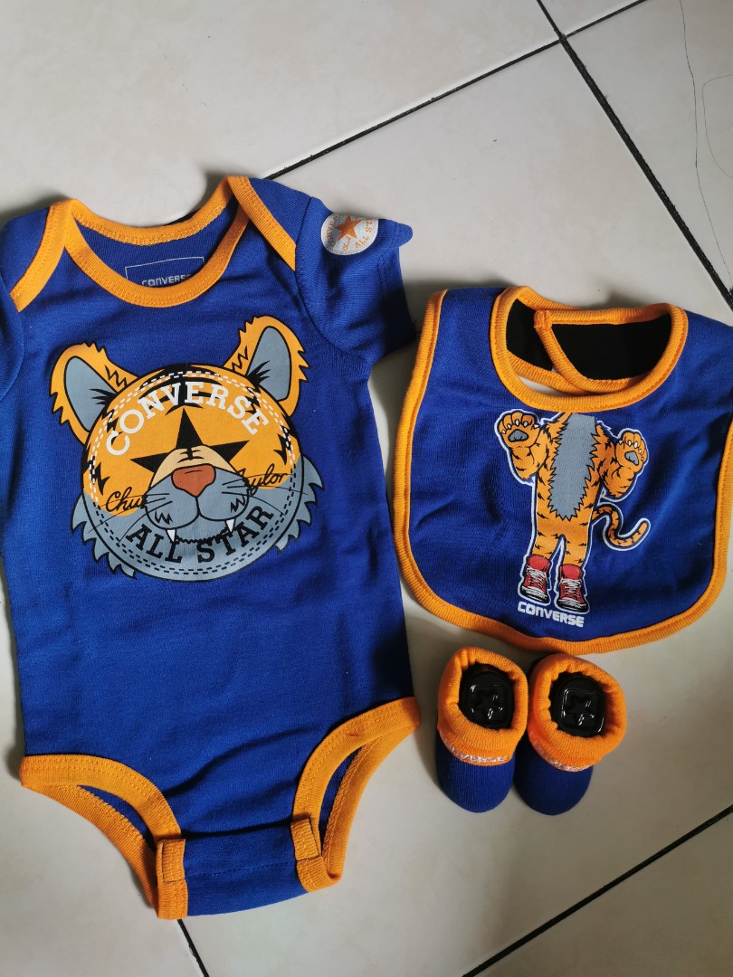 converse infant set