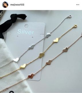 (Category: ) located in . Submitted by shophelpclearmywardrobe (Listing ID 1001121017, Image 1). Description: .