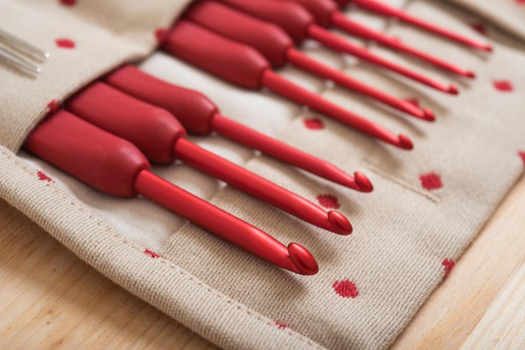MADEinSG Tulip ETIMO Red Crochet Hook with Cushion Grip Set (Made in