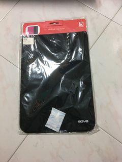 13” MacBook Sleeve (BNIB)
