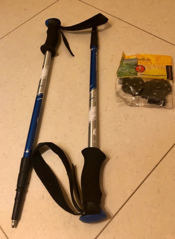 2 Quechua Forclaz 500 Antishock Trekking Pole + Head Torch, Sports