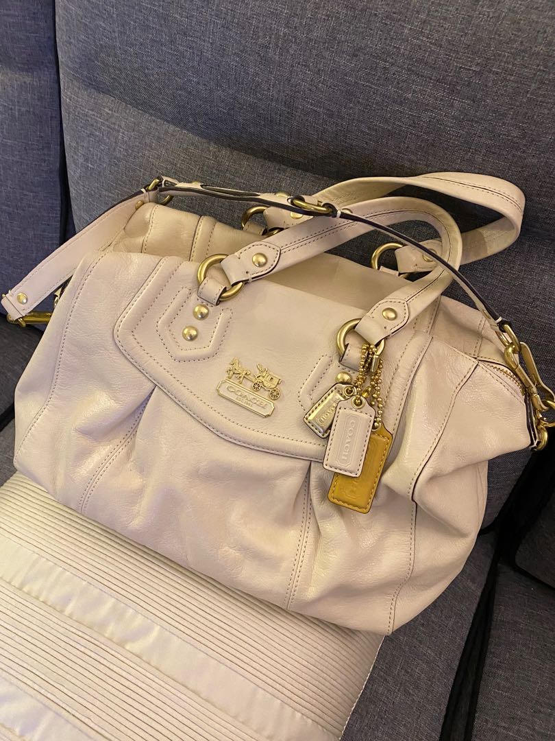 Coach purse sales cream color