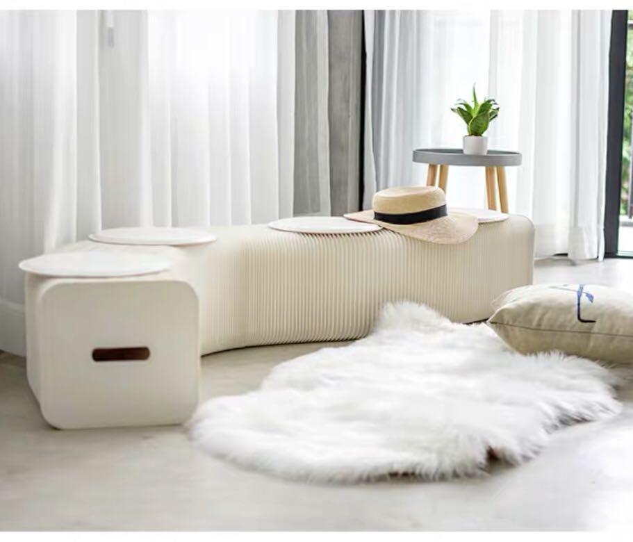 Expandable online chair bench
