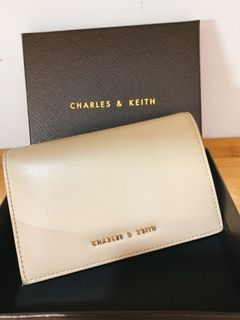 （分類：）位於 。 由 pinkkk_lee 提交（商品編號 1001458262，圖片 1）。簡介： 。